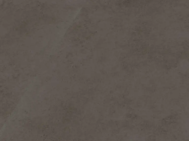 Klickfliese Pina in moderner Steinoptik verlegt im offenen Wohnraum